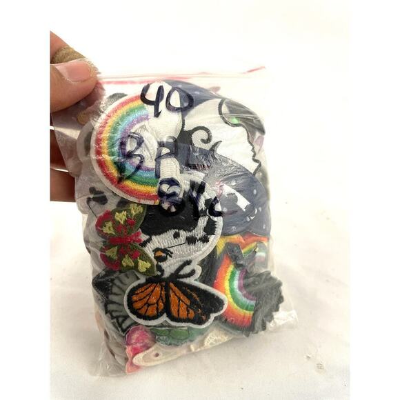 40 PC Assorted Sewing Applique Patches Iron on Sew On NEW Mixed Sequin Crafting - Picture 8 of 8